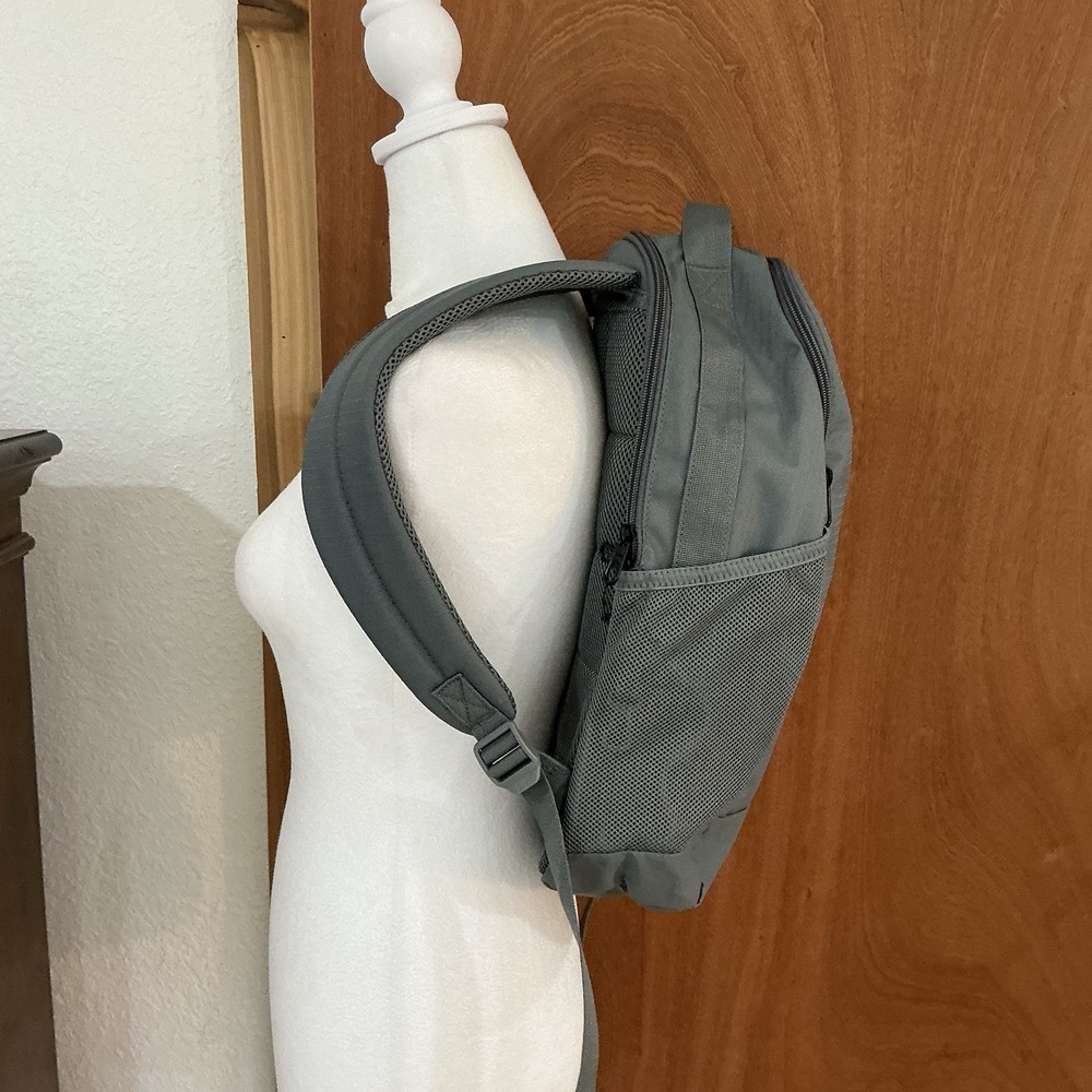 Nike Brasilia Backpack Gray Pink Swoosh 18" Travel School Sports Gym Athletic - Picture 2 of 16